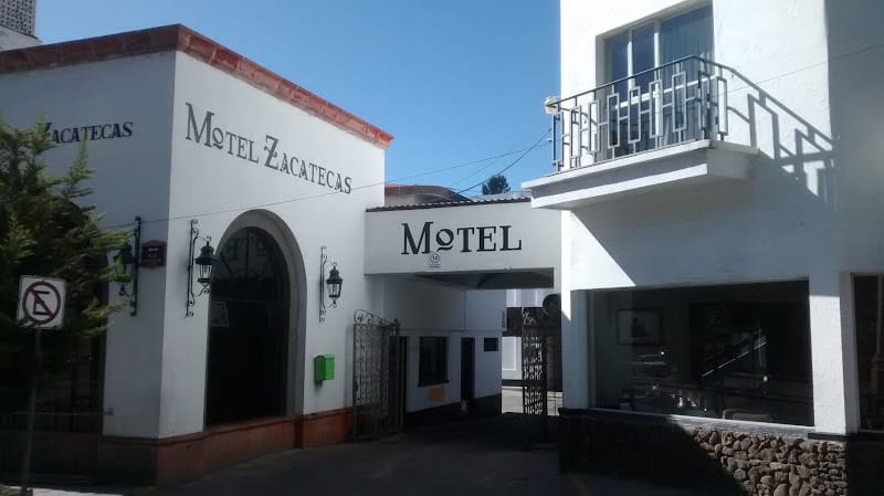 Hotel Zacatecas Courts